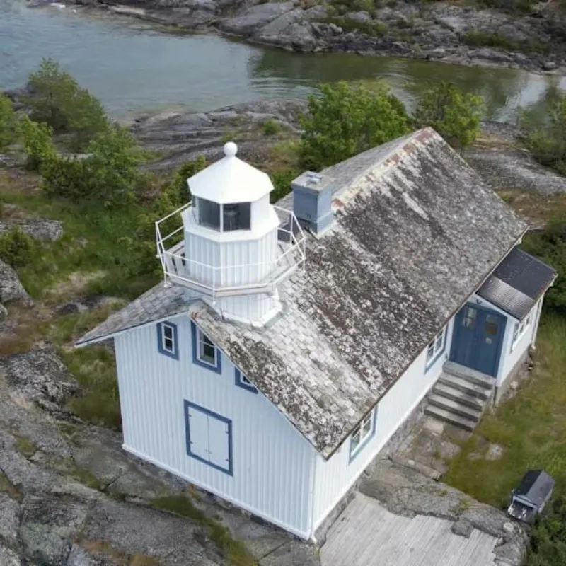 navens-fyr-i-vanern-1024x576-1-1024x1024.jpg
