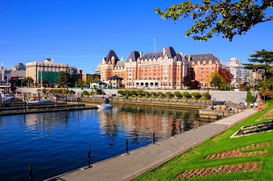 Planning Your Successful Long-Distance Move to Victoria - Two Small Men ...
