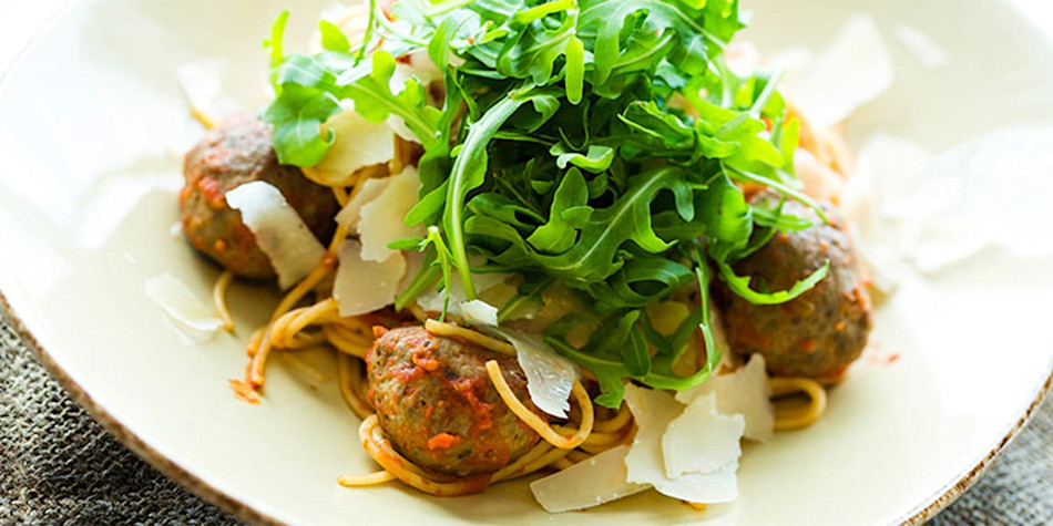 Spaghetti with meatballs and parmesan 