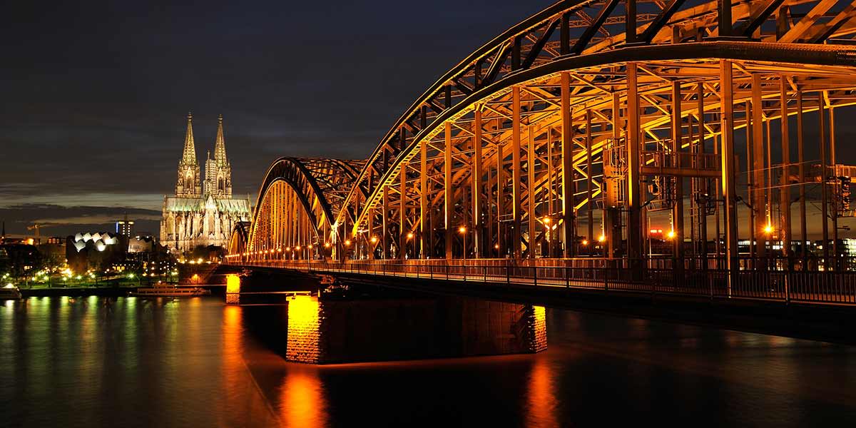 Bro om aftenen , Køln, Tyskland