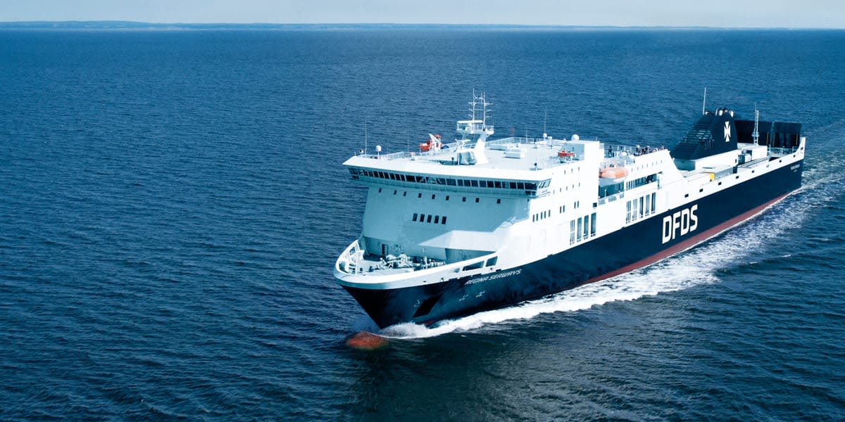 Regina Seaways Schiff am Meer