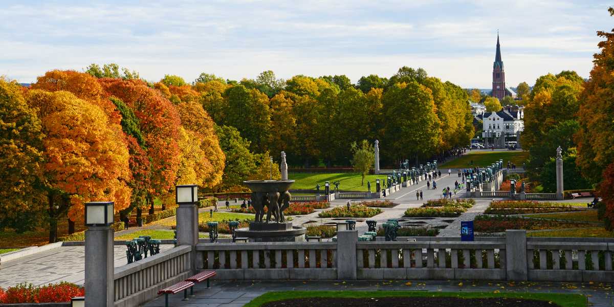 Oslo og Vigelandsparken i efteråret