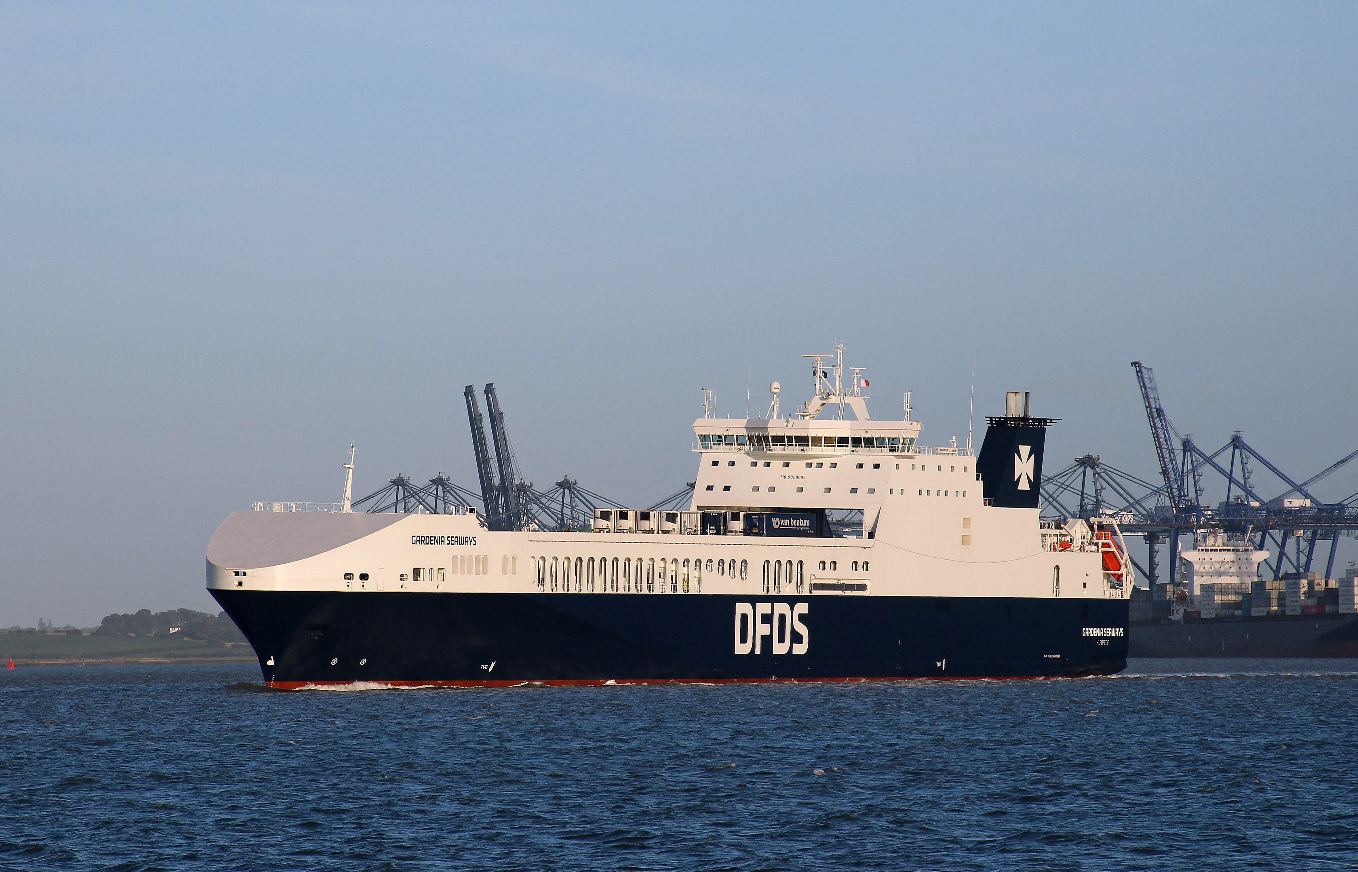 DFDS-Gardenia-Seaways-Felixstowe