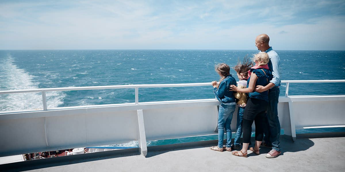 Spacious imagery family onboard