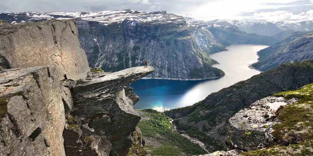 Nature in Norway - Trolltunga - Hardangerfjord - Photocredit Terje Nesthus - Fjord-Norge