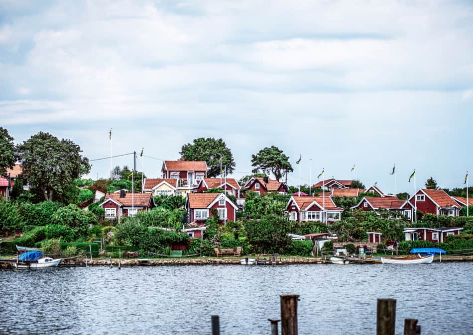 Häuser an der Küste in Karlskrona