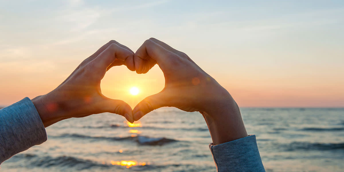 Heart sunset on the boat