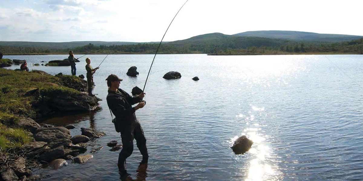 Mann Angeln in Norwegen