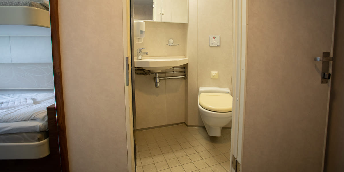 Portsmouth - Jersey cabin bathroom Portsmouth - Jersey cabin bathroom