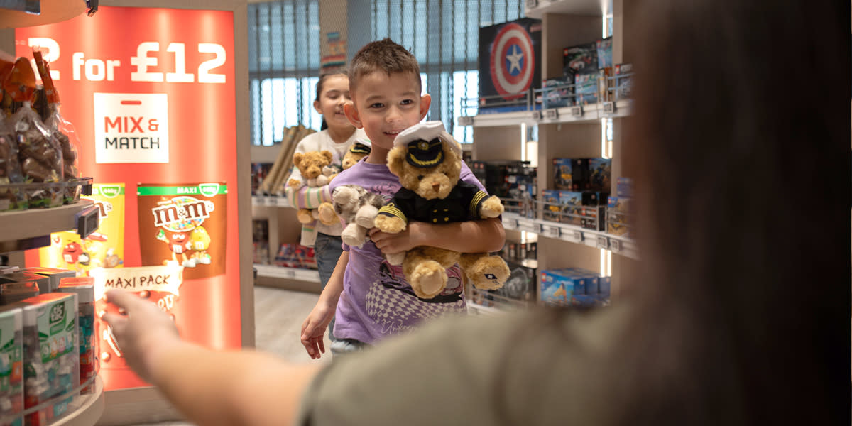 Children with DFDS teddy bears Duty Free DINE