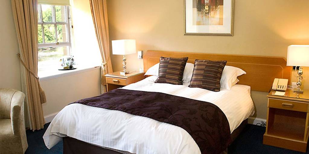 Comfortable hotel room Mill-hotel-room (1)