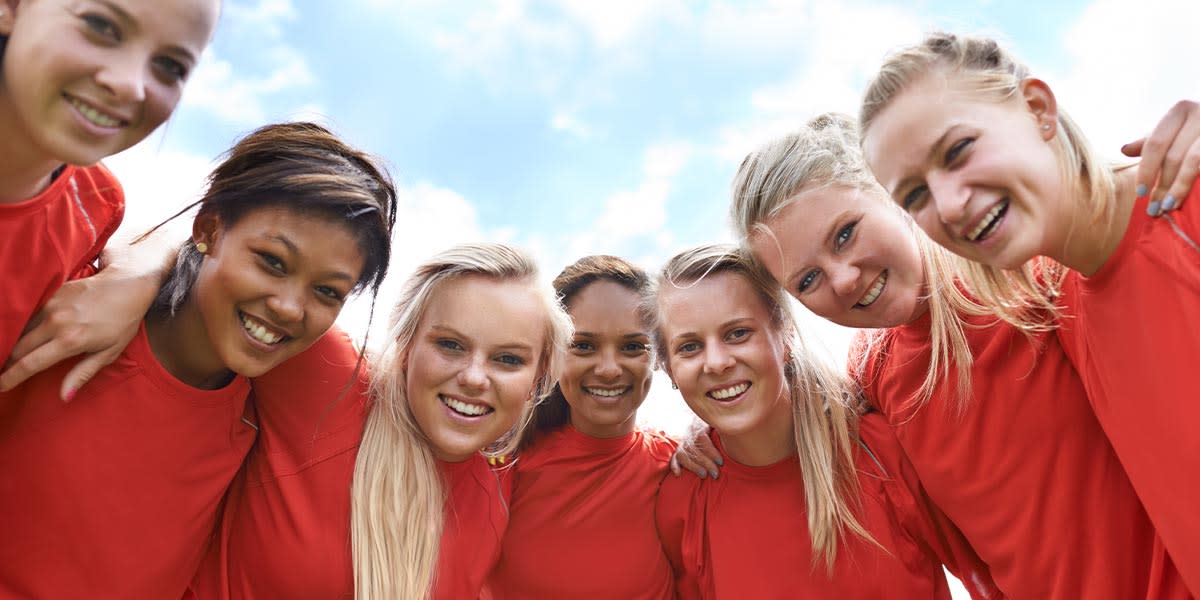 Young girls in red shirts Promo