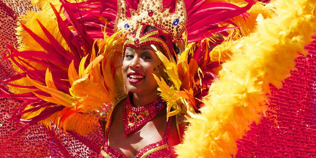 Costume d'une danseuse au carnaval de Notting Hill
