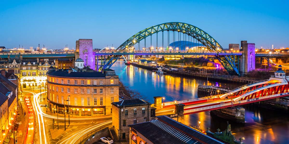 Newcastle upon Tyne bridges - Early Booking