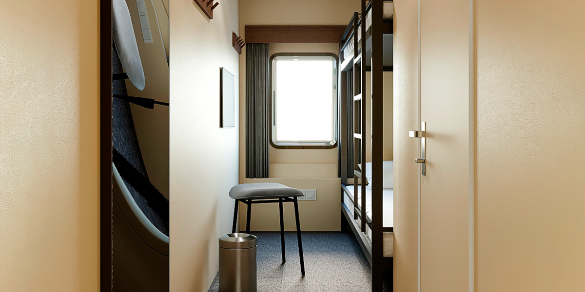 Space Charter Web pet cabin sea view