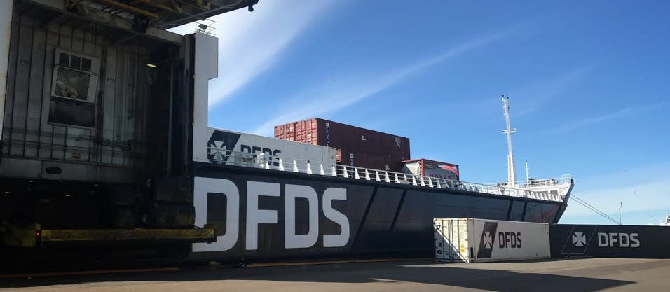 DFDS containers, cropped for hero