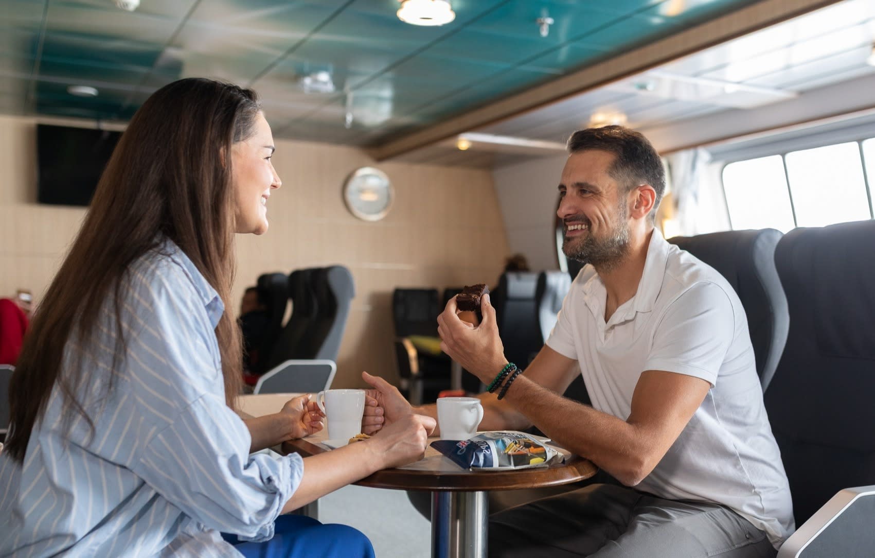 Couple in premium lounge hero Couple in premium lounge hero
