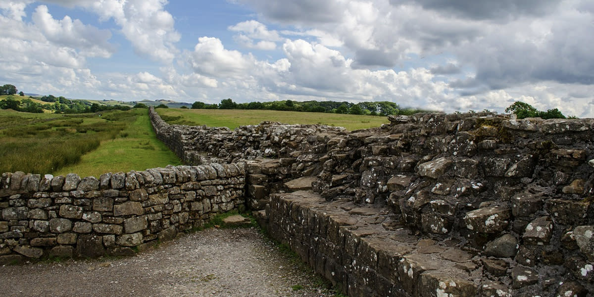 UNI 1200x600 hadrianswall 1