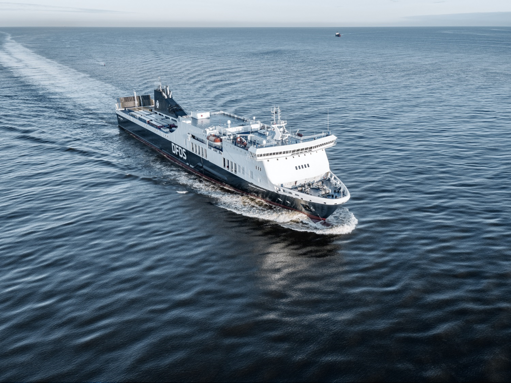 DFDS Athena Seaways til sjøs