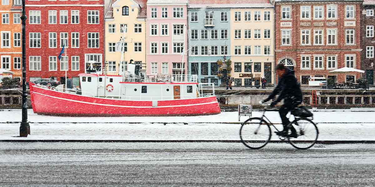  Nyhavn i København om vinteren