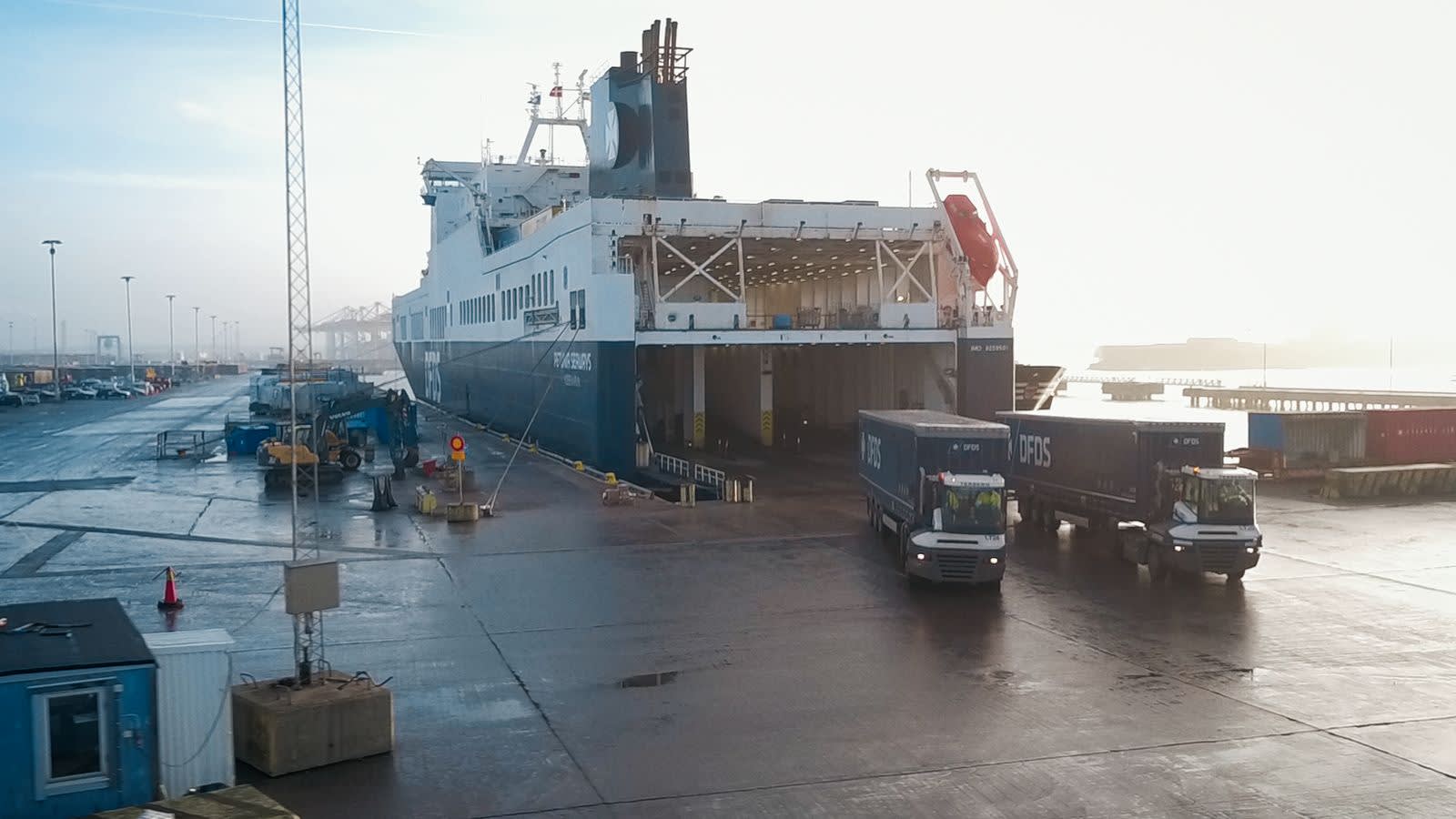 DFDS trucks and vessel - unloading