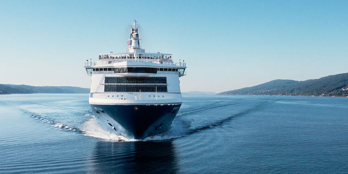 Pearl Seaways seen from the front Pearl Seaways front