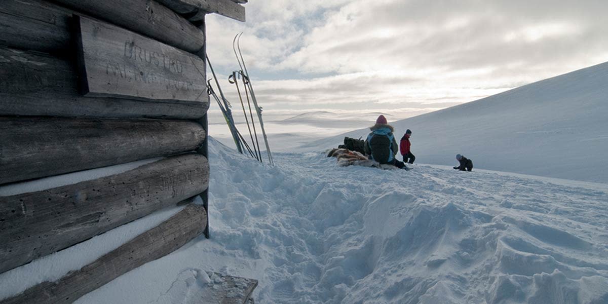 Afslapning og leg i sneen- Visitnorway.com