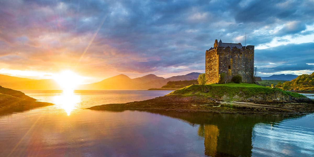 Castle in the Scotland - Early booking