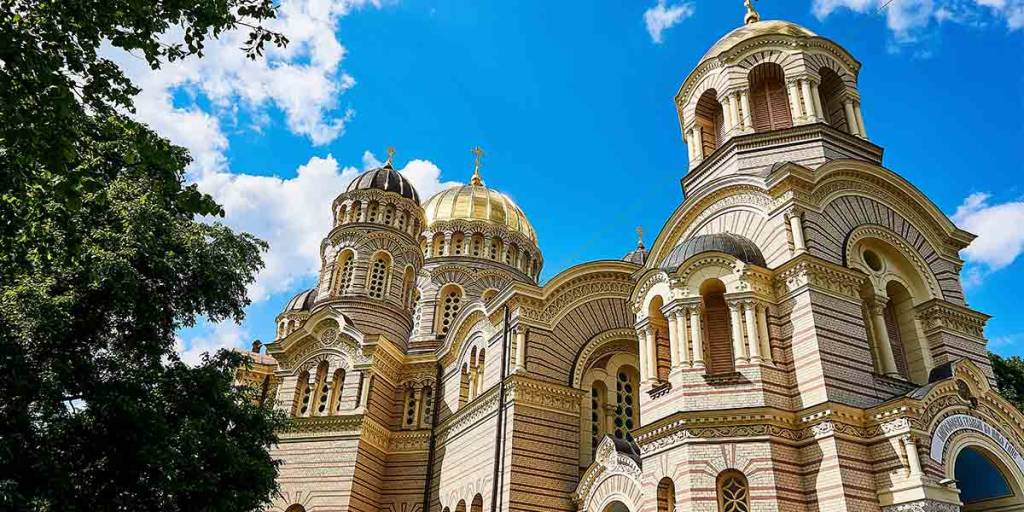 Nativity of Christ Cathedral Riga (NakNakNak-Pixabay)
