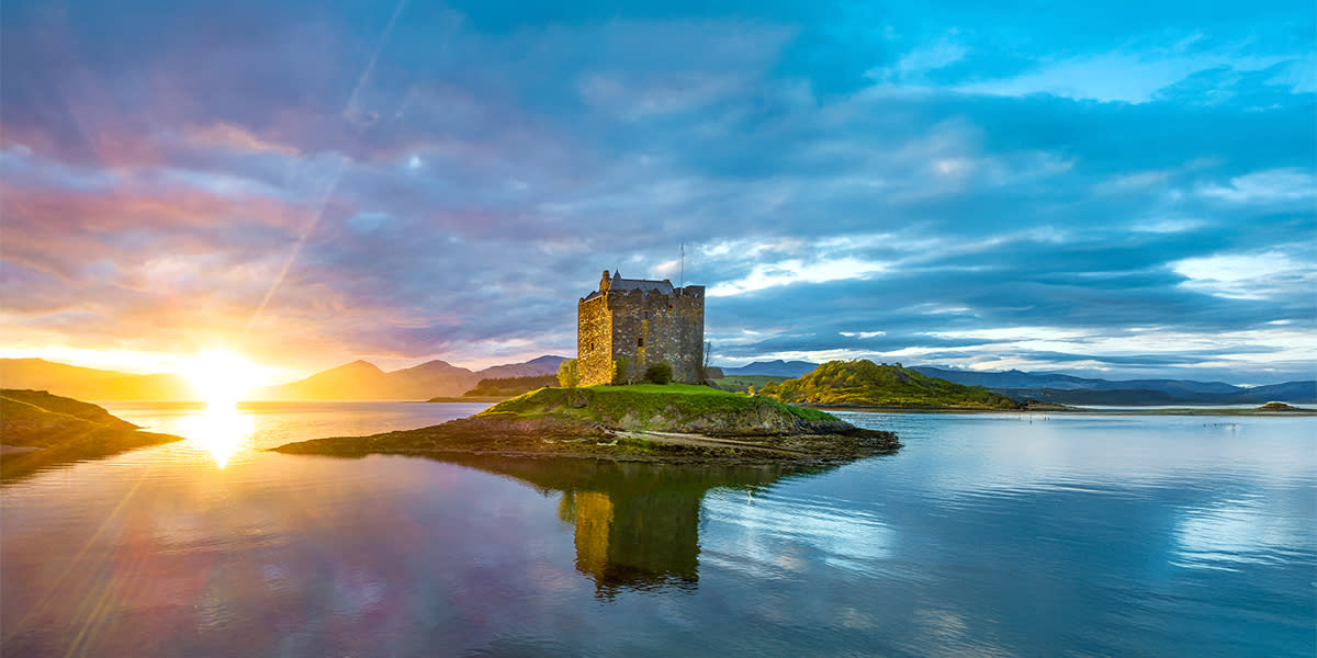GL EBO25 26 Web AN Stalker Castle 1200x600