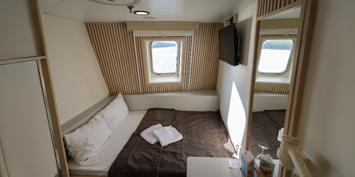 Commodore Cabin Victoria Seaways