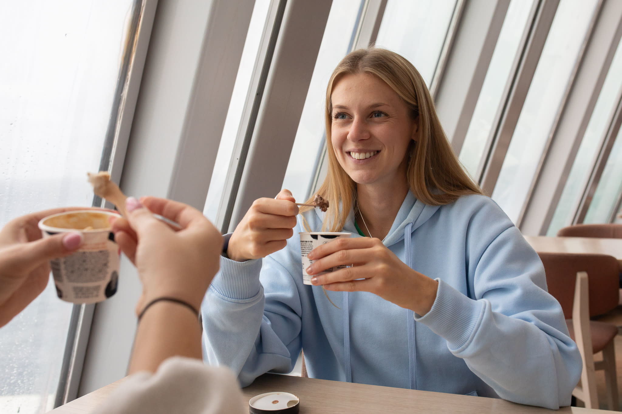 153 EC Onboard Outlets 09 2025 22