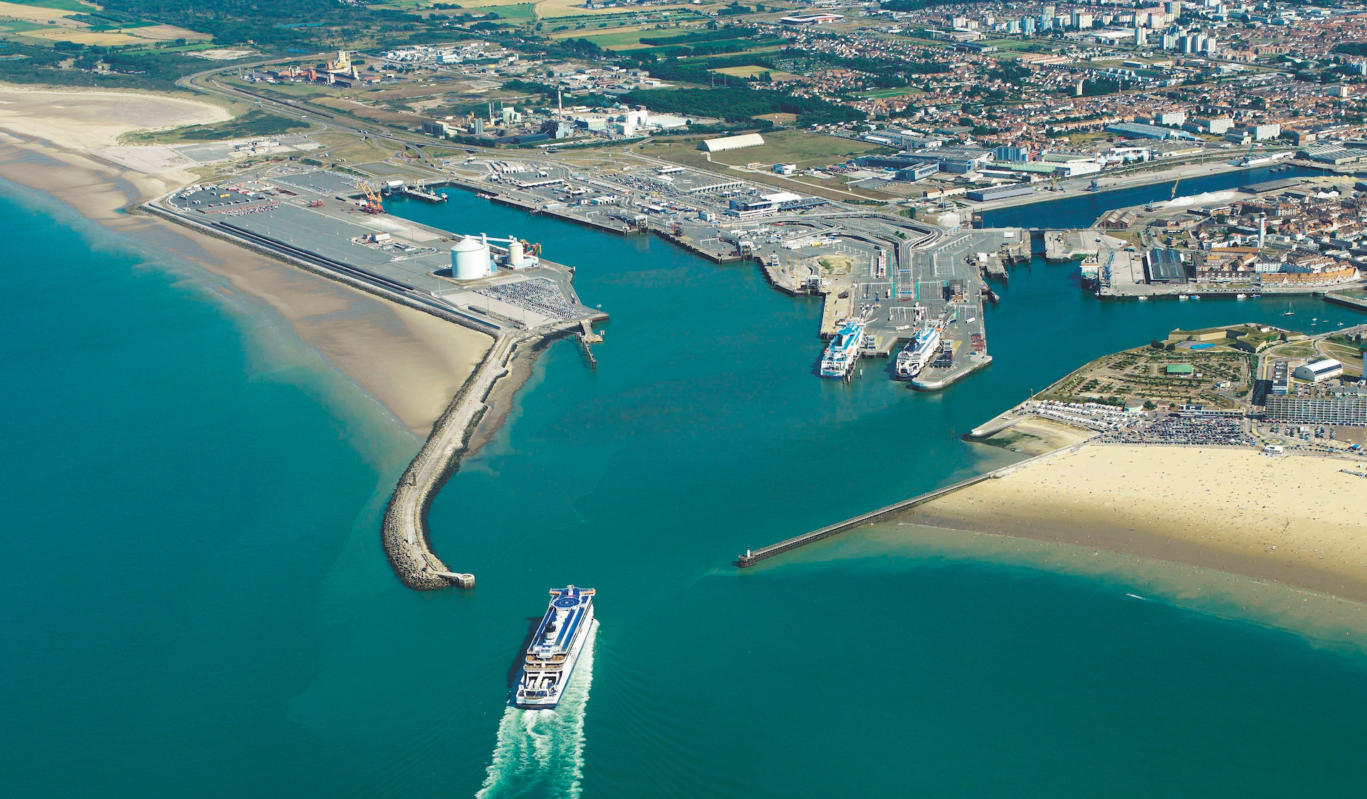 port-de-calais Retouch, 1920x1122 pixels, hero picture news article