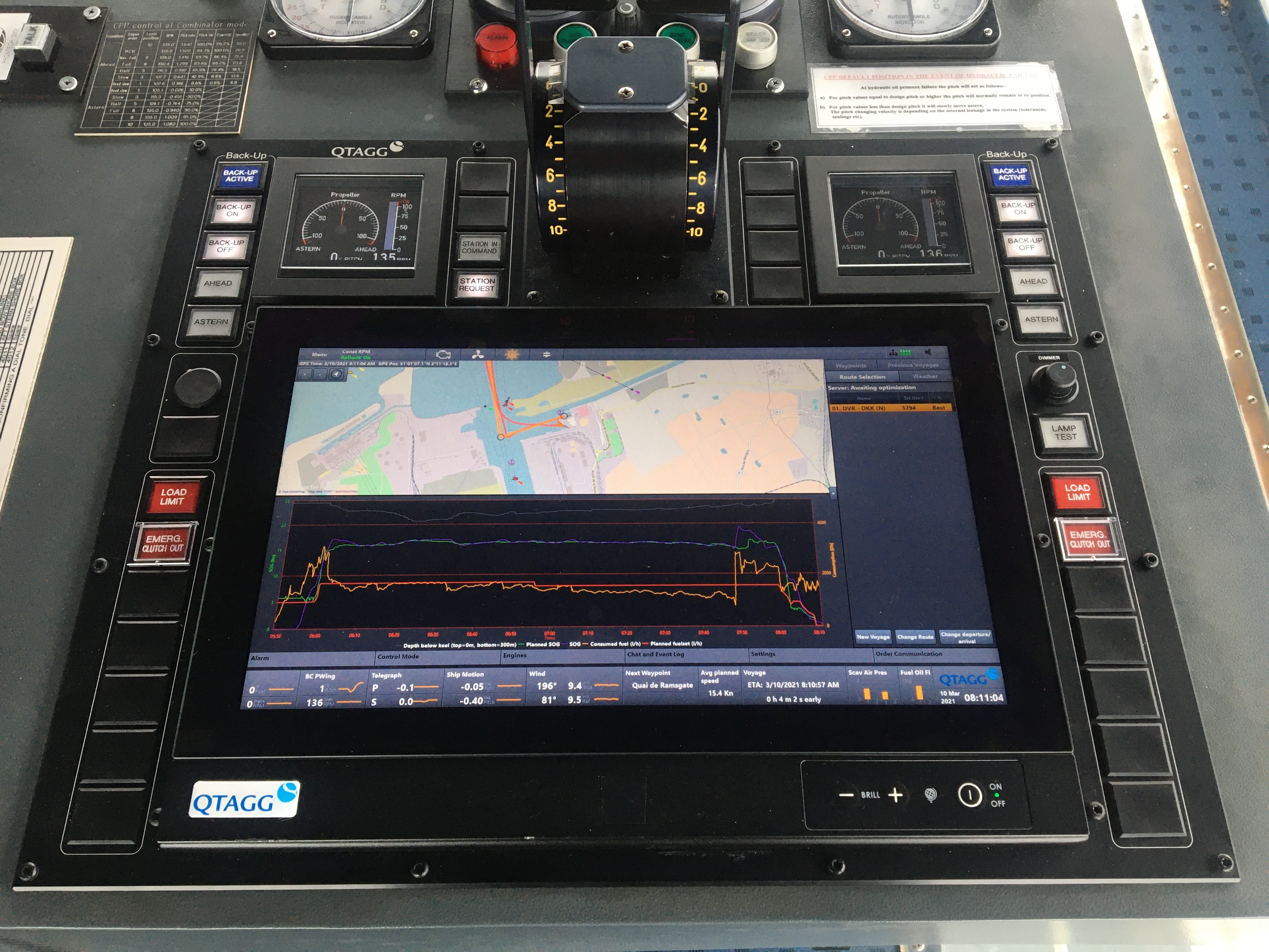 New maneouvring console on Bridge