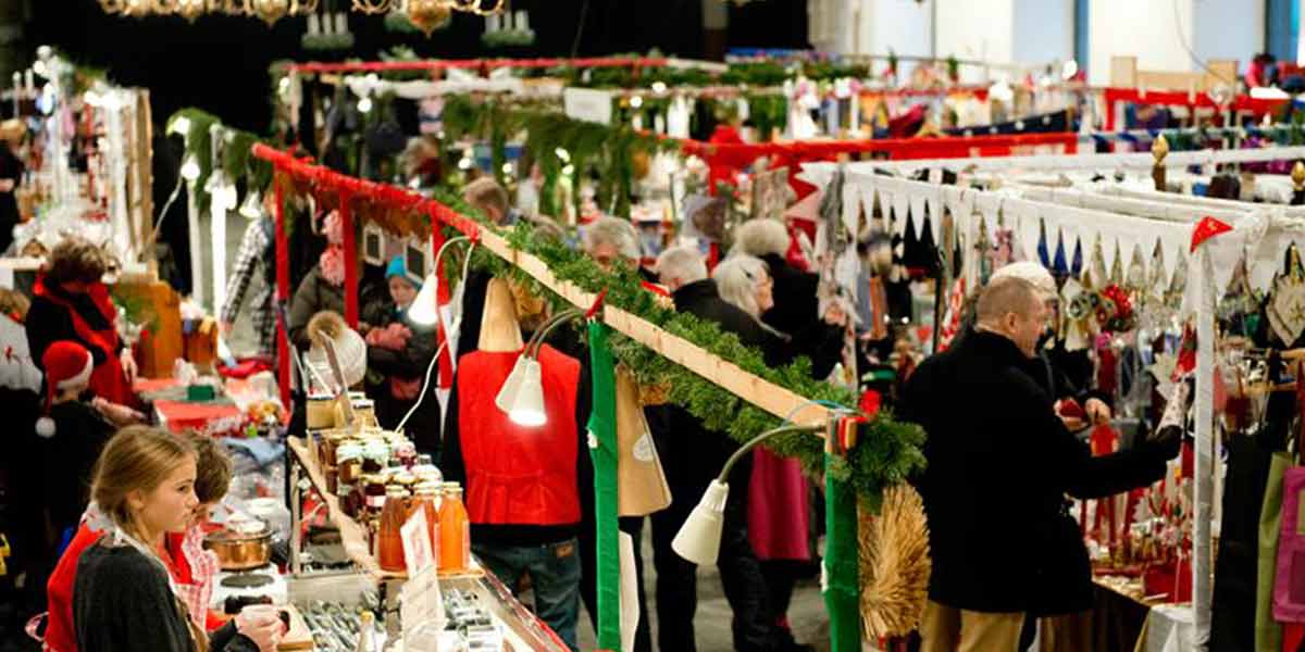 Christmas in Gothenburg - market stalls