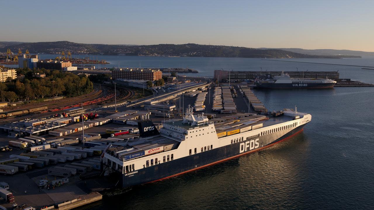 DFDS ship, Turkey port, sea logistics