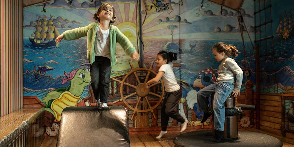 Kids in Pirates' Island