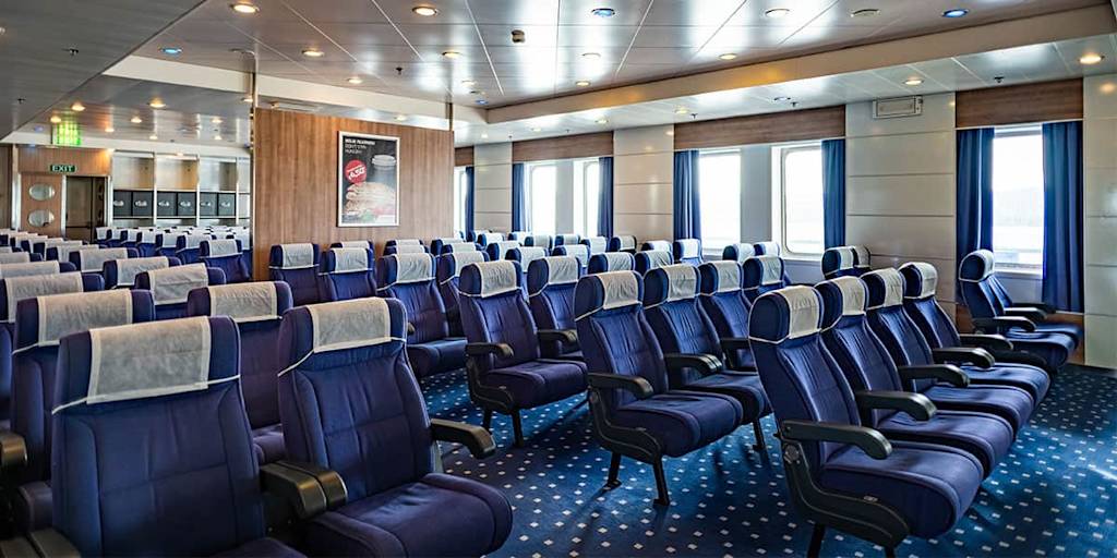 Reclining seats lounge Reclining seats lounge - Regina ferry