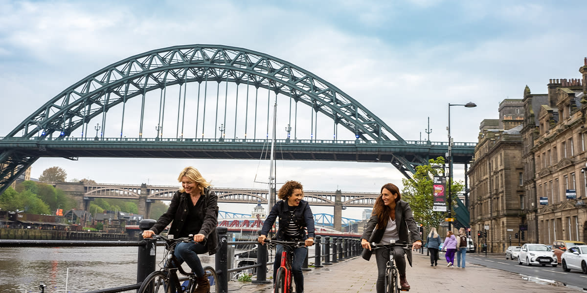 AN-25-07-Web-1200x600-Cycling-Quayside