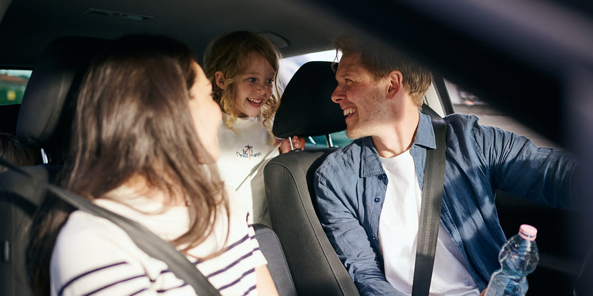 Family in a car | Return trip offer in Baltics