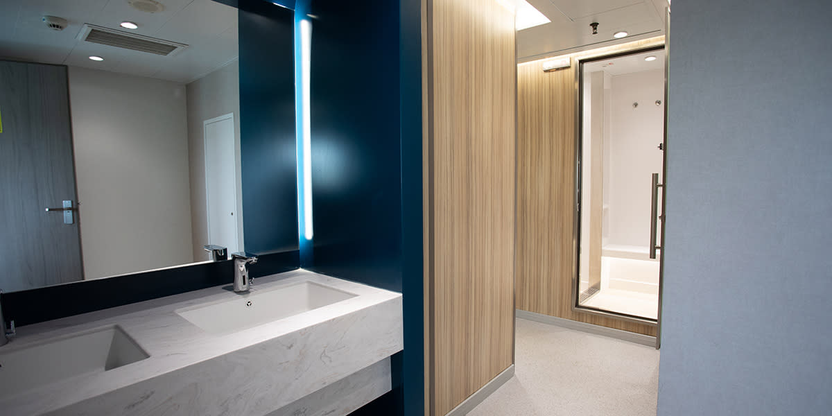 Bathroom shower in Capsule Hotel
