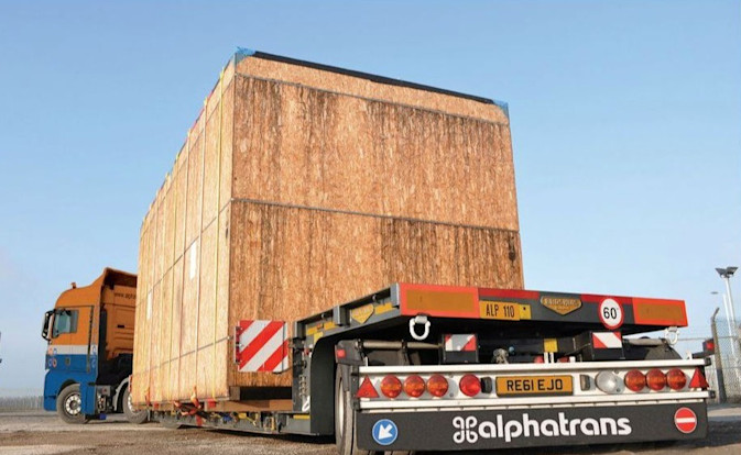 DFDS vehicle carrying abnormal, bulky cargo