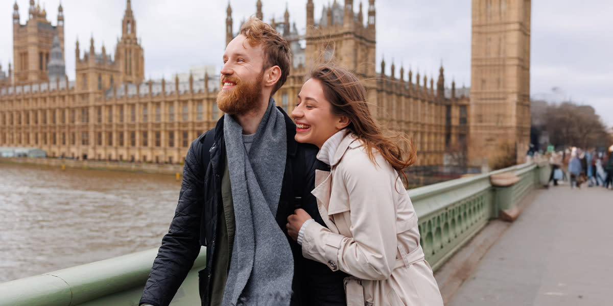 Couple in London, Autumn promo