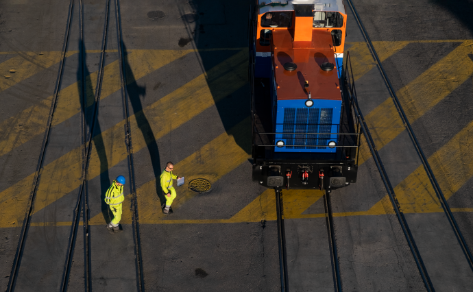 DFDS Equipment - People at the terminal