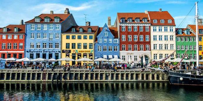 houses in Nyhavn Copenhagen