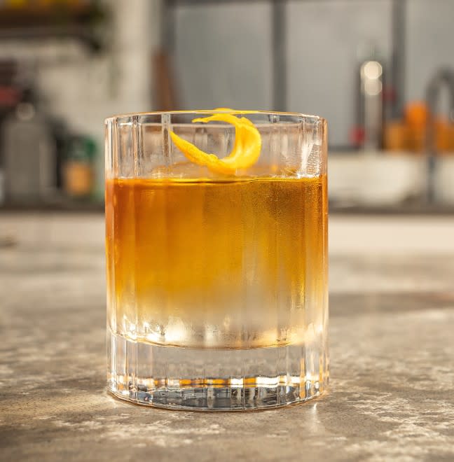 Asset: Image: Monkey Shoulder Lazy Old Fashioned How To Step 3 Cropped