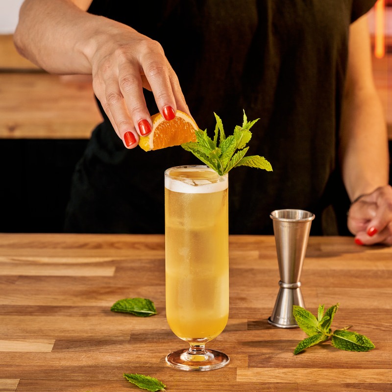 ウイスキーリンゴジュースカクテルレシピ | Monkey Shoulder