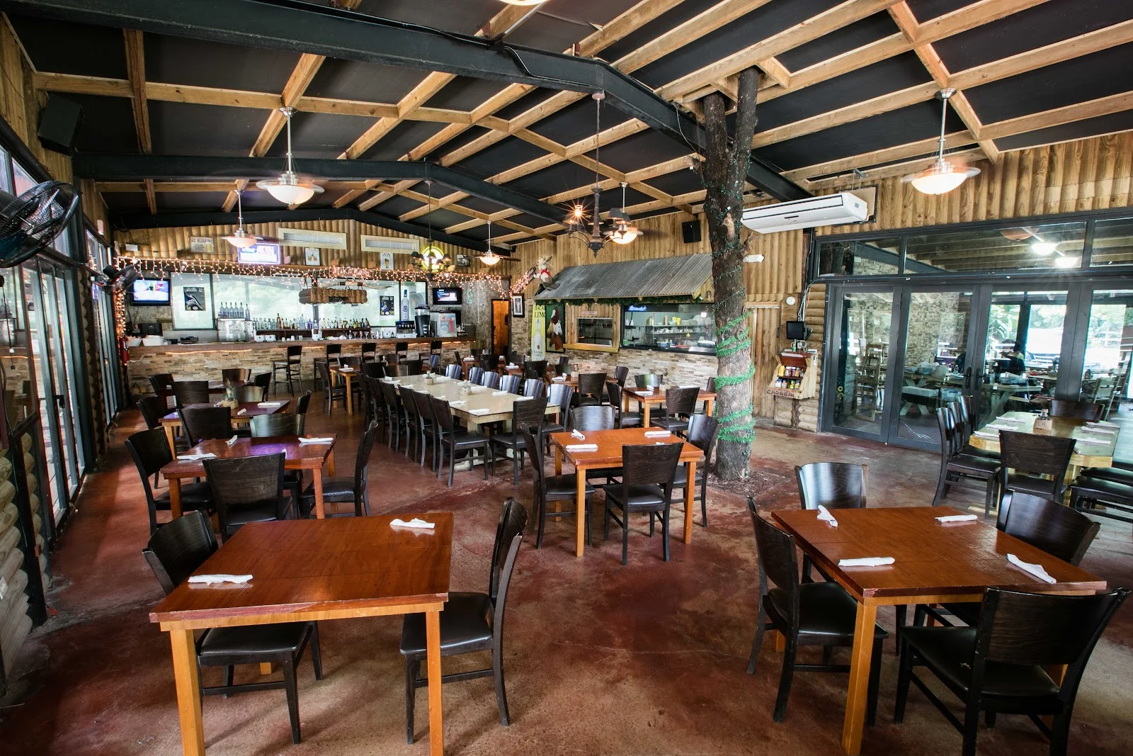 Carabali Bar & Grill