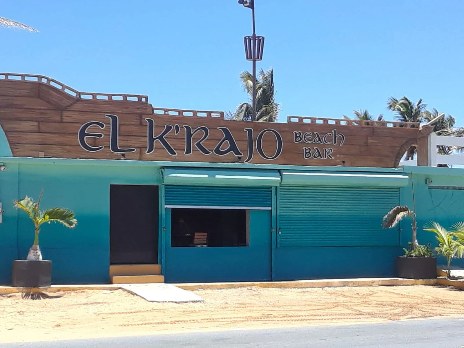 Google owner photo. Attribution: El K'Rajo Beach Bar (https://maps.google.com/maps/contrib/107132524677475111809)