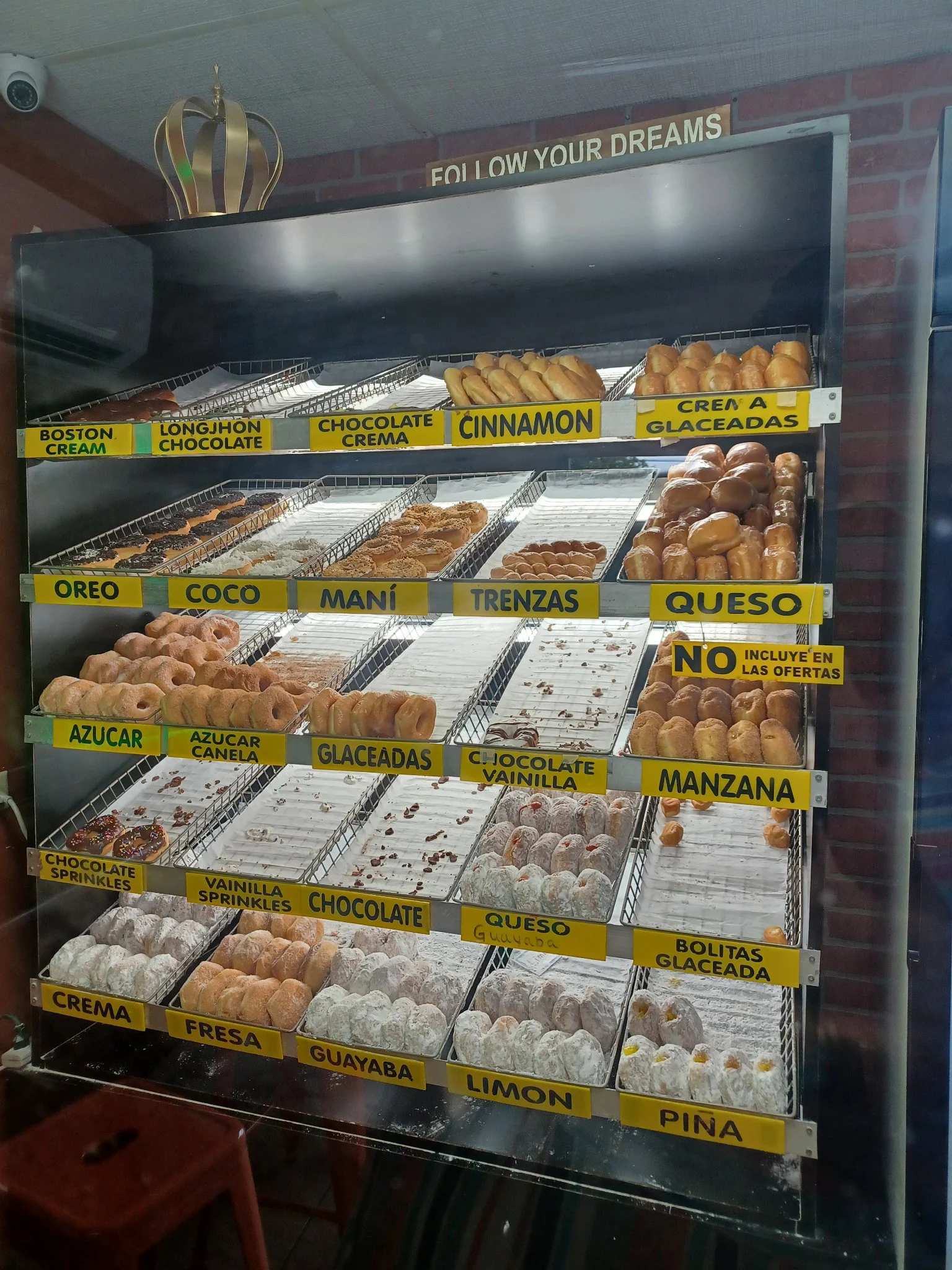 Fábrica de Donas / Queen Donuts